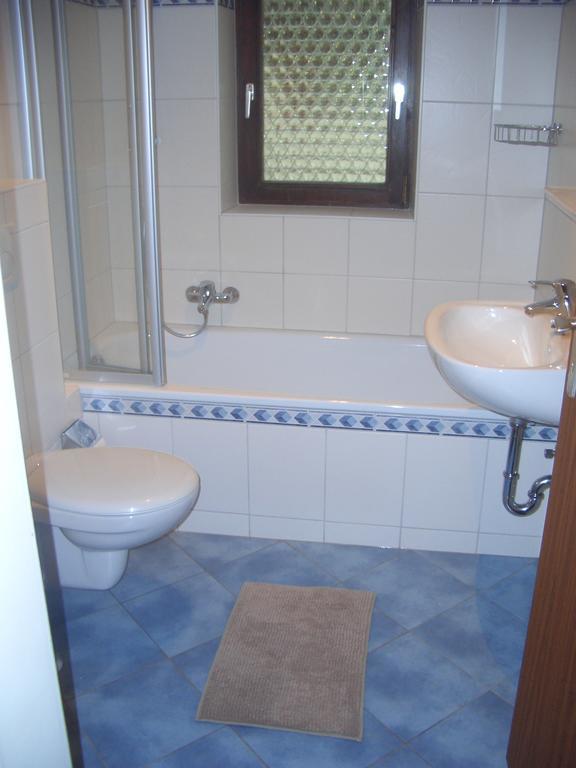 Ferienwohnung Franziska Гармиш-Партенкирхен Стая снимка